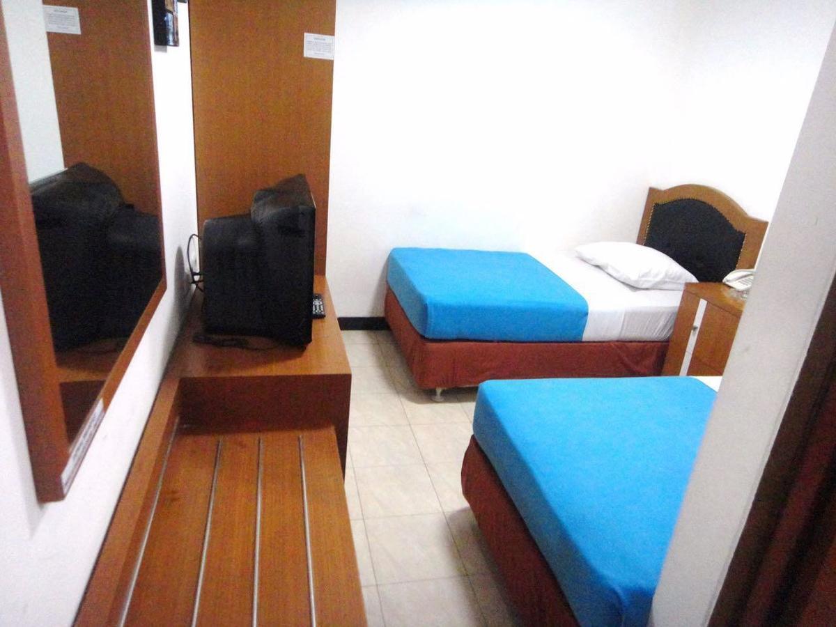 Karsa Utama Hotel Джакарта Екстер'єр фото