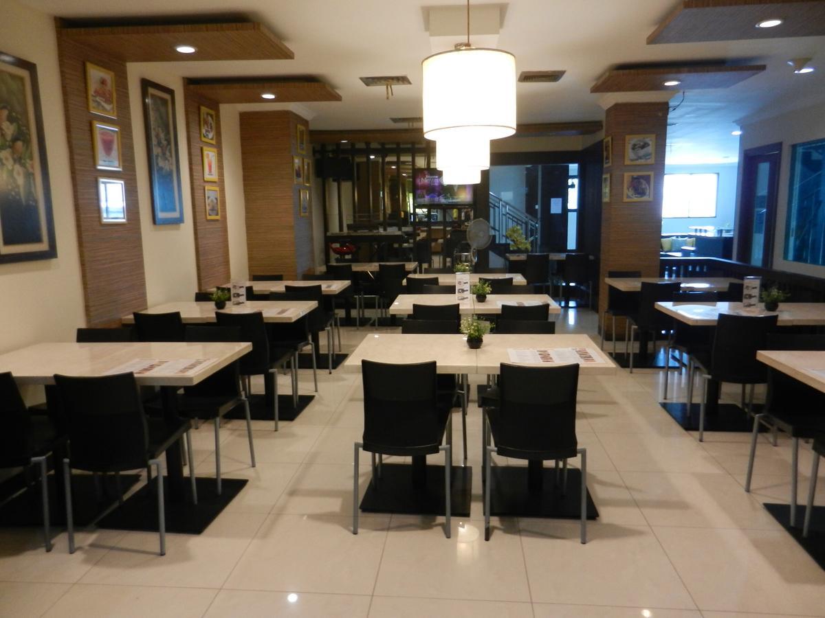 Karsa Utama Hotel Джакарта Екстер'єр фото